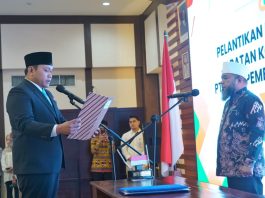 Gubernur Helmi Hasan Lantik Andaru Pranata sebagai Komisaris Nonindependen Bank Bengkulu